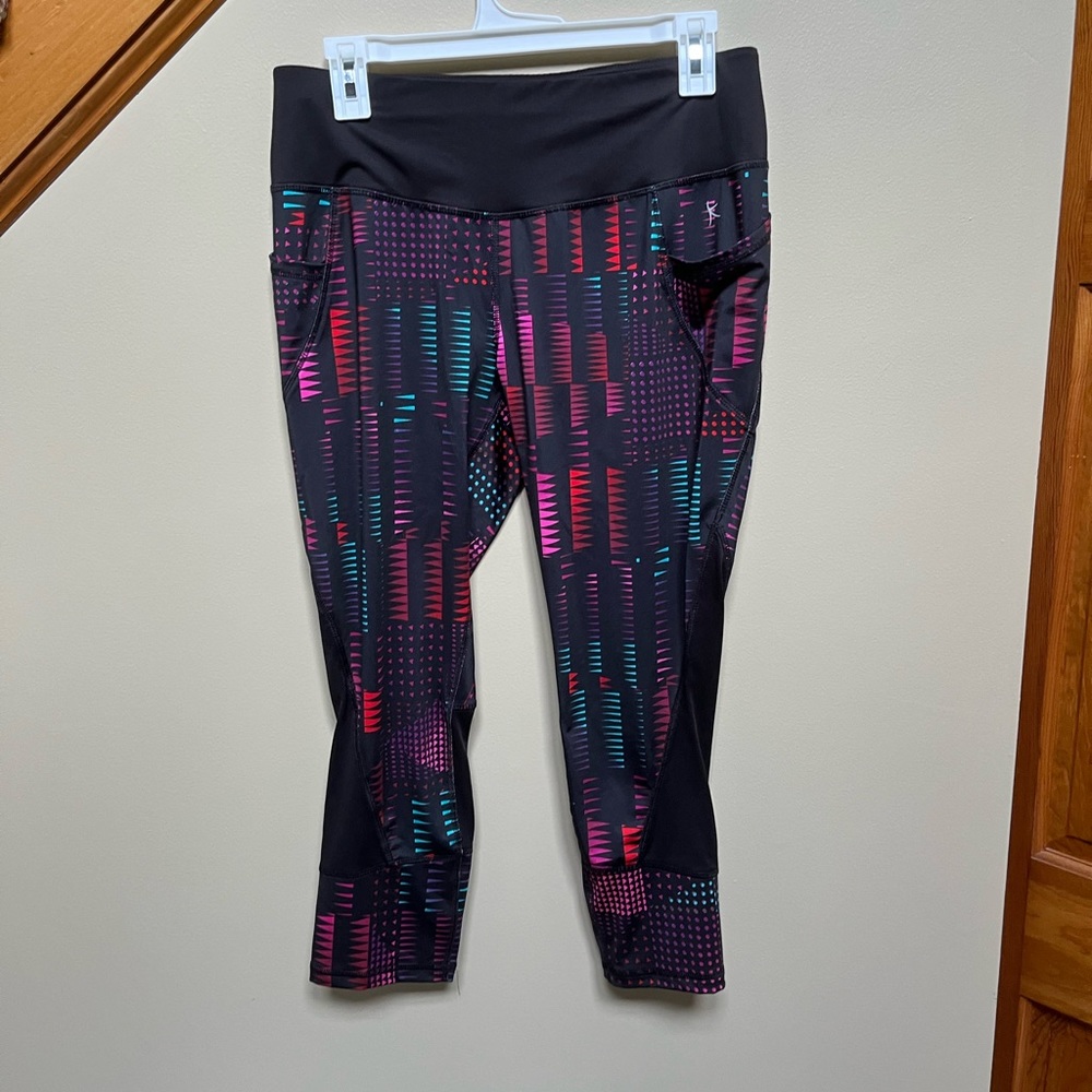 Danskin now cropped leggings